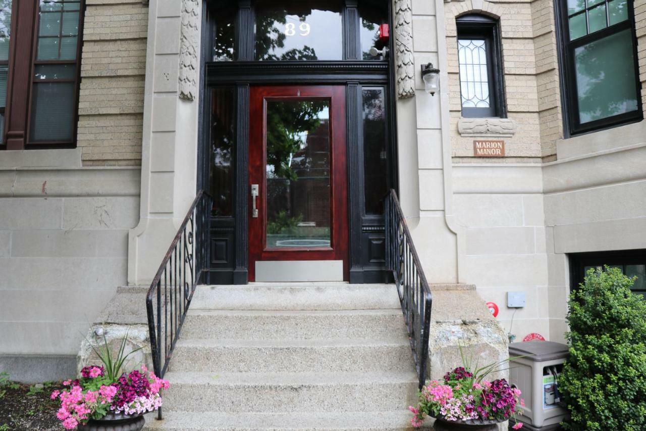 A Stylish Stay W/ A Queen Bed, Heated Floors.. #26 Brookline Exterior foto