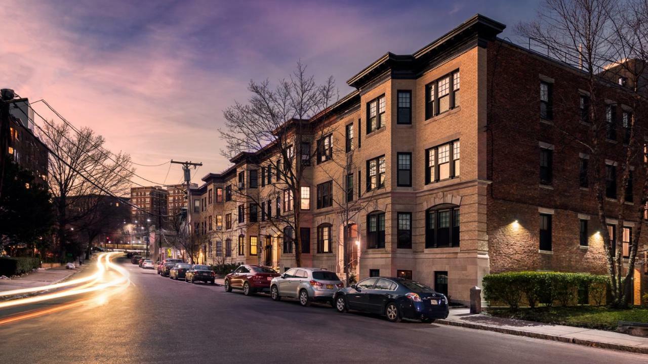 A Stylish Stay W/ A Queen Bed, Heated Floors.. #26 Brookline Exterior foto